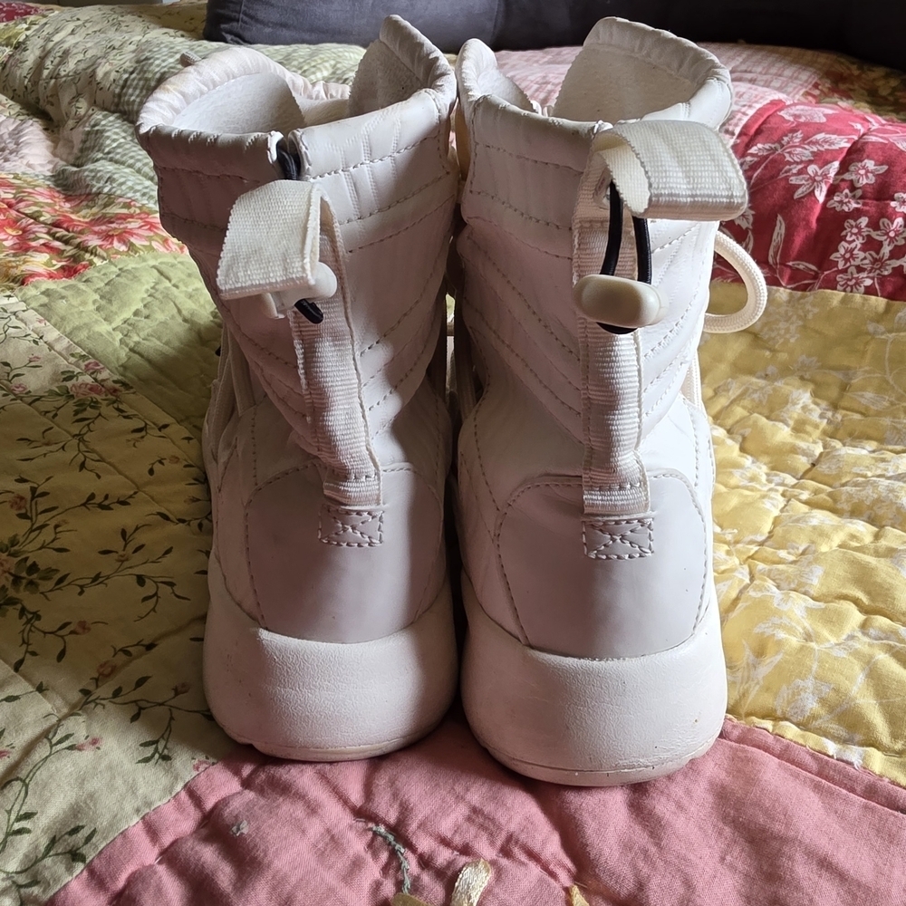 Nike Tanjun High Rise Women's Sneaker Boots Size 6 Phantom AO0355 003 - Picture 2 of 13